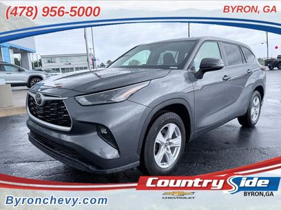 Used 2025 Toyota Highlander LE