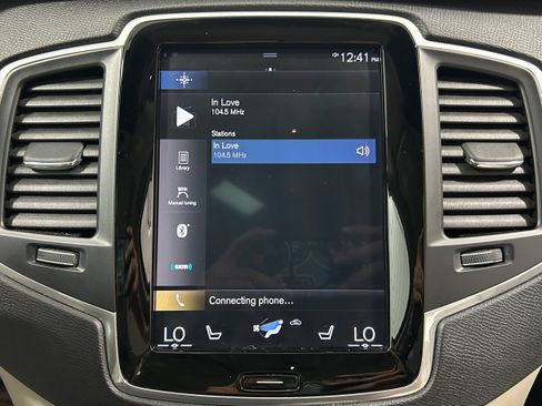 Used 2019 Volvo XC90 T6 Momentum w/ Advanced Package AWD/4WD image 6