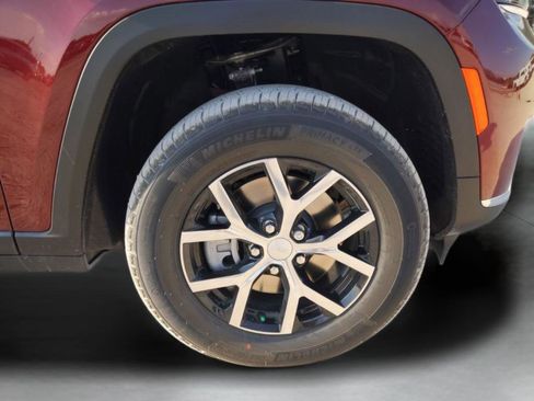 New 2025 Jeep Grand Cherokee L Limited RWD image 33