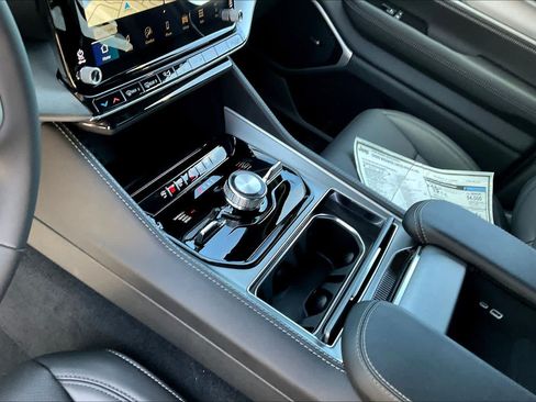 New 2026 Jeep Grand Wagoneer Limited AWD/4WD image 7