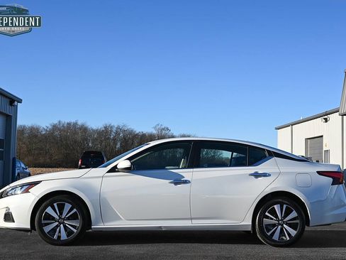 Used 2022 Nissan Altima 2.5 SV image 4