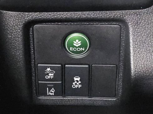 Used 2021 Honda HR-V EX image 11