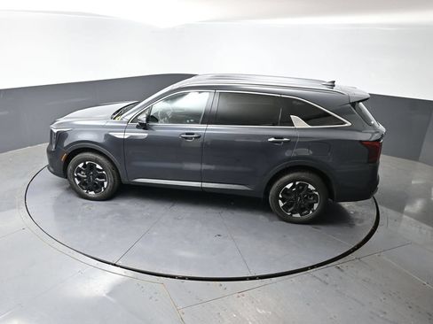 Used 2024 Kia Sorento S AWD/4WD image 44