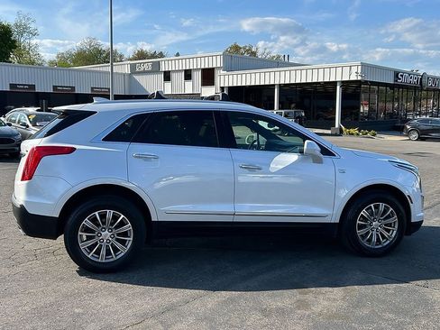 Used 2018 Cadillac XT5 Luxury w/ Driver Awareness Package AWD/4WD image 5