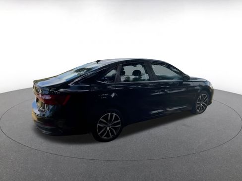 Used 2025 Volkswagen Jetta SE image 16