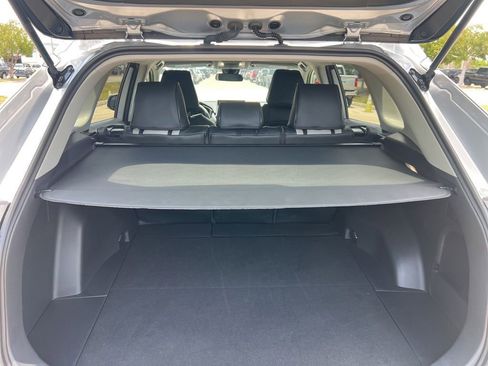 Used 2025 Toyota RAV4 XLE FWD image 31