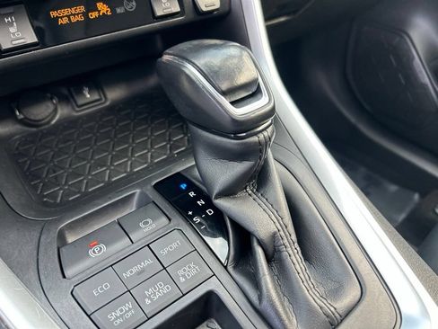 Used 2021 Toyota RAV4 XLE Premium AWD/4WD image 22