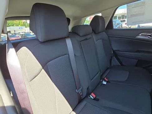 New 2026 Kia Sportage LX w/ LX Convenience Package AWD/4WD image 17
