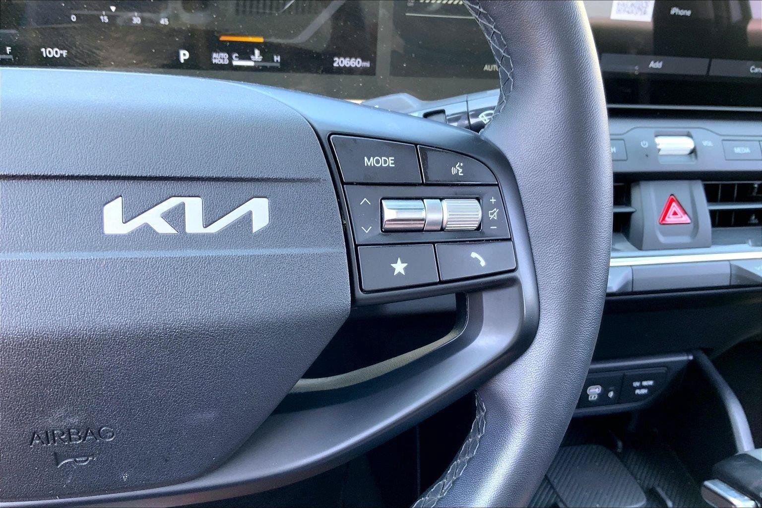 Used 2025 Kia K4 EX FWD image 17
