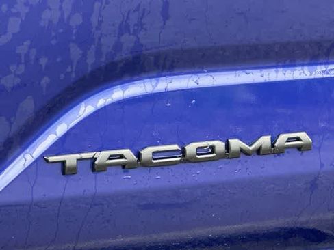 Used 2024 Toyota Tacoma TRD Off-Road AWD/4WD image 17