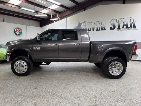 Used 2015 RAM 3500 Laramie w/ Convenience Group AWD/4WD image 3