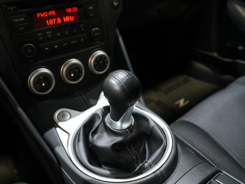 Used 2016 Nissan 370Z Touring RWD image 36