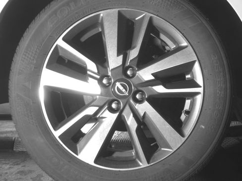 Used 2025 Nissan Versa SV image 15