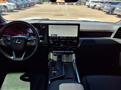 Used 2024 Lexus GX 550 AWD/4WD image 6