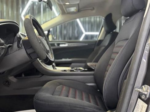 Used 2016 Ford Fusion SE w/ Equipment Group 201A image 25