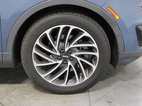 Used 2019 Lincoln Nautilus Reserve FWD image 13