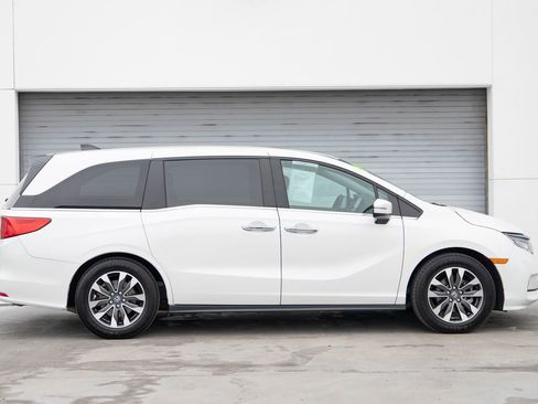Used 2024 Honda Odyssey EX-L image 4