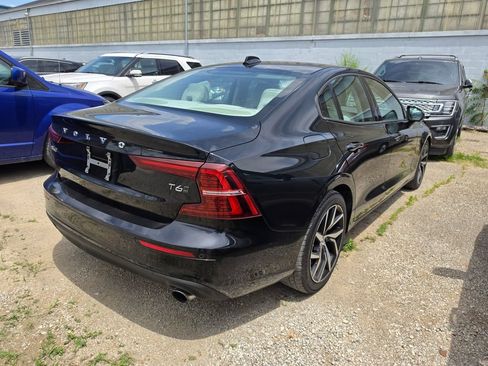 Used 2020 Volvo S60 T6 Momentum AWD/4WD image 2