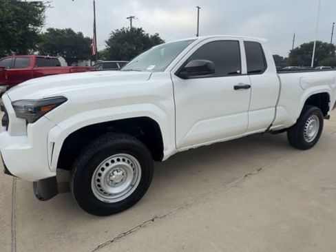 Used 2025 Toyota Tacoma SR RWD image 4