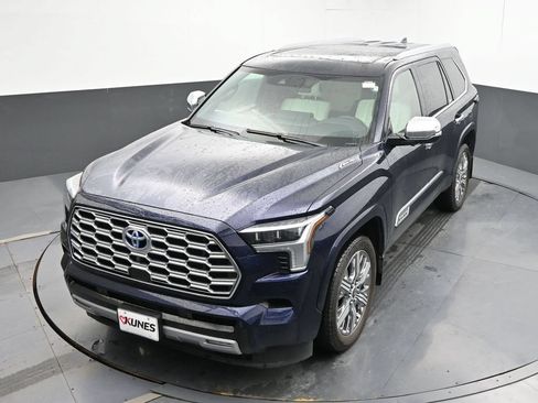 Used 2024 Toyota Sequoia Capstone AWD/4WD image 17
