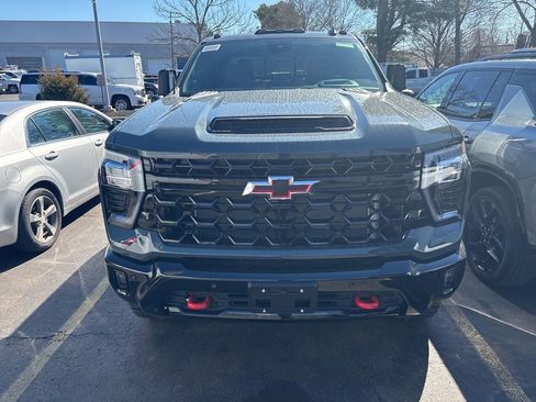 New 2026 Chevrolet Silverado 2500 ZR2 image 3