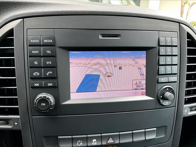 Used 2018 Mercedes-Benz Metris Passenger image 24