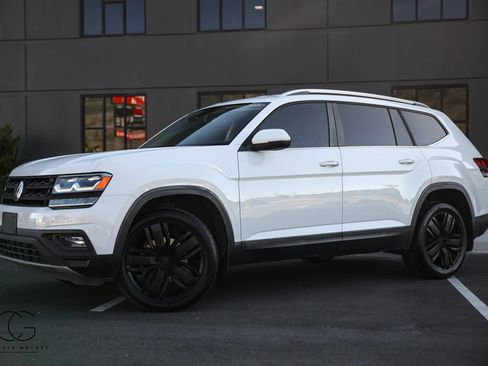 Used 2019 Volkswagen Atlas SE w/ Towing Package AWD/4WD image 4