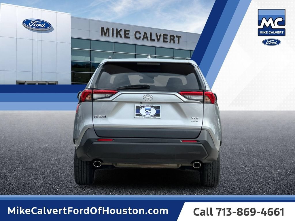 Used 2023 Toyota RAV4 XLE AWD/4WD image 4