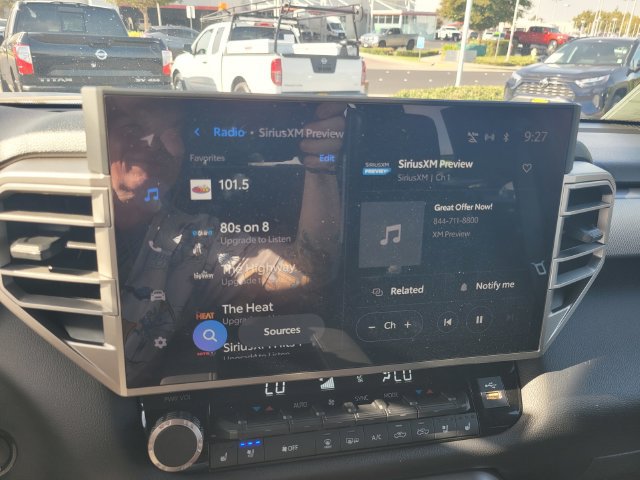 Used 2025 Toyota Tundra Limited AWD/4WD image 23