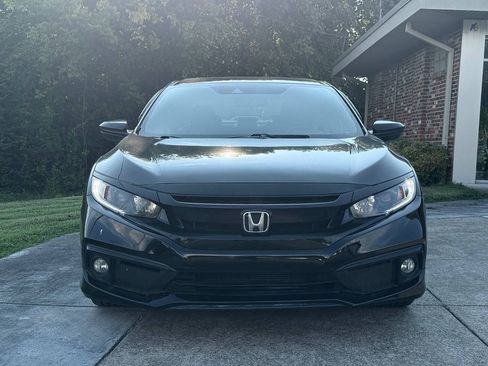 Used 2020 Honda Civic Sport image 2