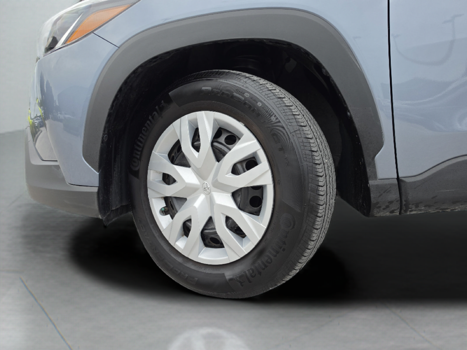 Used 2022 Toyota Corolla Cross L FWD image 36