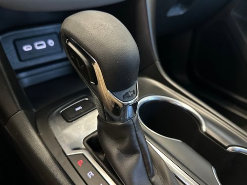 Used 2023 Chevrolet Equinox LT image 22