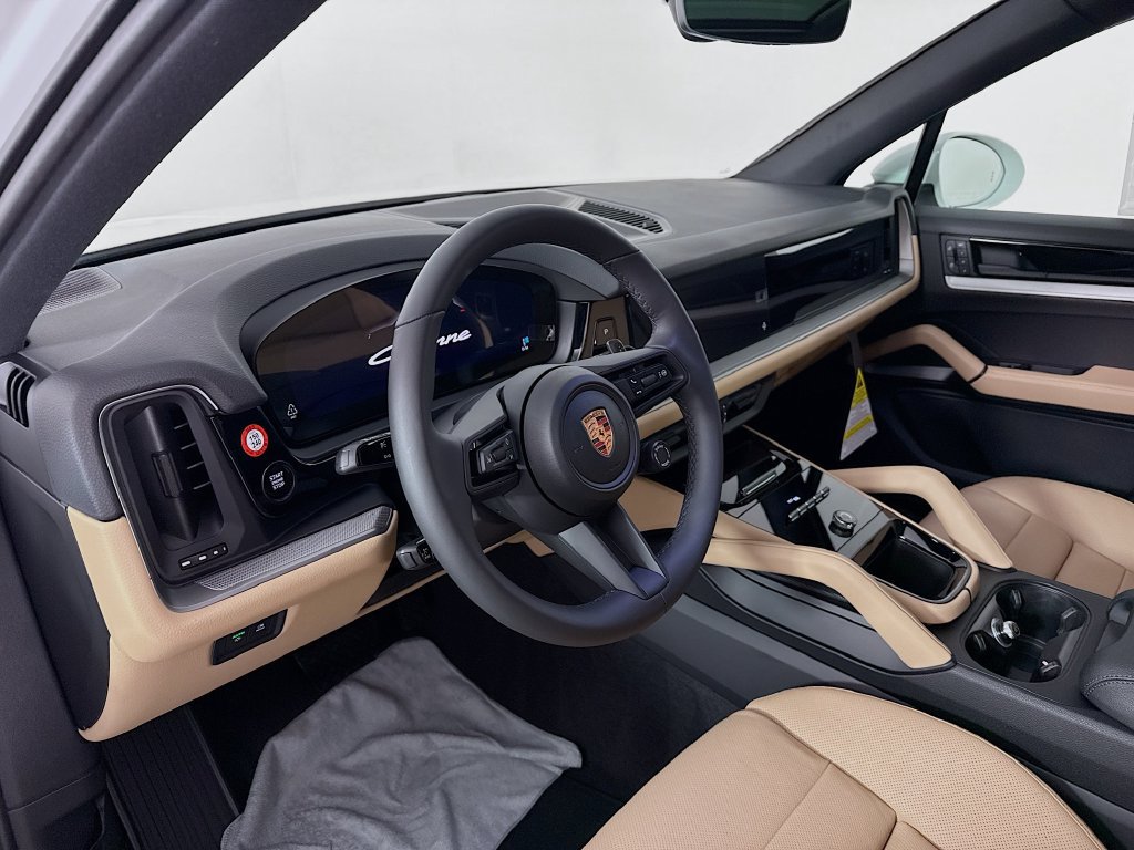 Certified 2026 Porsche Cayenne AWD/4WD image 4