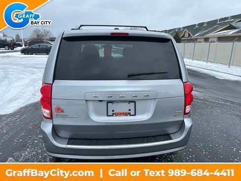 Used 2019 Dodge Grand Caravan SXT image 4