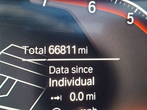 Used 2021 BMW X5 xDrive40i w/ Convenience Package image 15