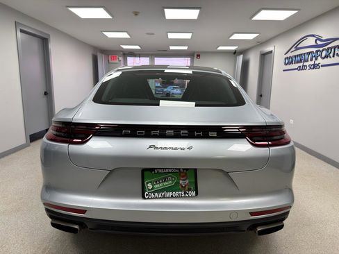 Used 2018 Porsche Panamera 4 image 7
