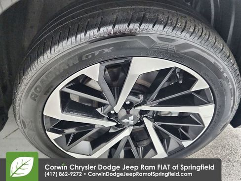 Used 2024 Mitsubishi Outlander SE image 35