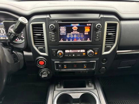 Used 2019 Nissan Titan SL w/ Midnight Edition AWD/4WD image 28