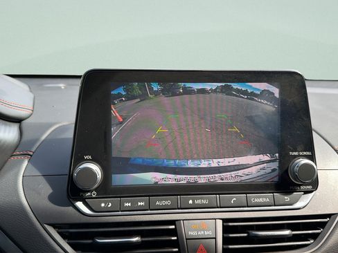 Used 2022 Nissan Altima 2.5 SR FWD image 17