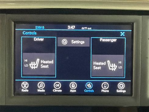 Used 2018 Chrysler Pacifica Touring-L image 28