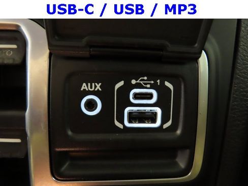 Used 2018 Jeep Wrangler Unlimited Rubicon image 17