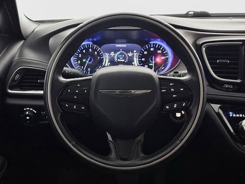 Used 2019 Chrysler Pacifica Limited w/ Advanced Safetytec Group image 32