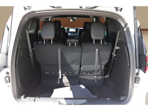 New 2026 Chrysler Pacifica Select image 17