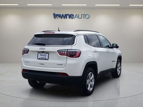 Used 2018 Jeep Compass Latitude w/ Cold Weather Group AWD/4WD image 5