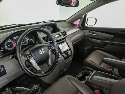 Used 2016 Honda Odyssey EX-L image 2