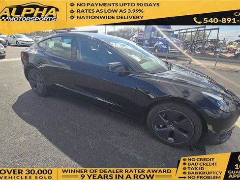 Used 2023 Tesla Model 3 Standard Range image 1