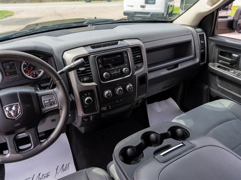 Used 2017 RAM 1500 ST w/ SXT Appearance Group AWD/4WD image 31