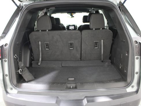 Used 2022 Chevrolet Traverse LT w/ LPO, Cargo Package image 24