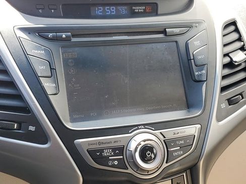 Used 2016 Hyundai Elantra Limited w/ Option Group 04 image 25