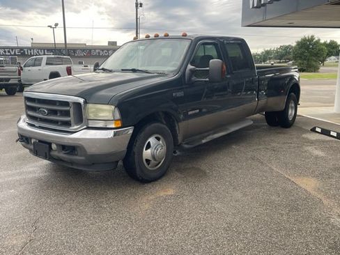 Used 2004 Ford F350 Lariat RWD image 2
